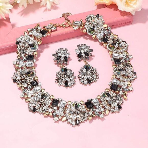 Yellow Gold with Black Onyx Austrian Crystal Chunky Necklace and Earrings Set - Picture 5 of 7